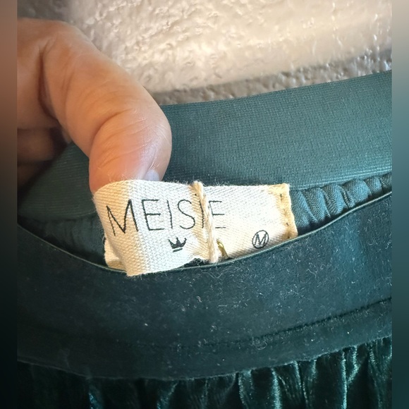 Meisie Pleated Velvet green multi-colored skirt Size Medium - Picture 7 of 7